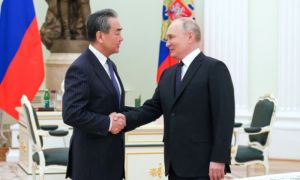 Ông Vương Nghị gặp Tổng thống Putin