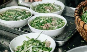 Phở Thìn Lò Đúc và loạt quán phở Hà Nội ‘đắt cắt cổ’, thực khách tranh cãi tối...