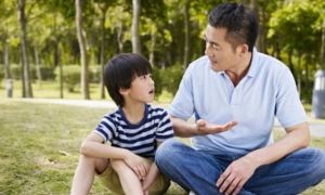 ‏Cha mẹ khôn ngoan không khoe 3 điều để tránh hại con