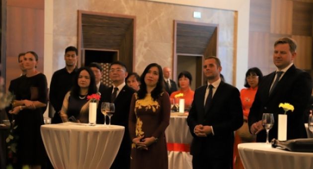 Chúc mừng cộng đồng người Việt tại Slovakia được công nhận là dân tộc thiểu số...