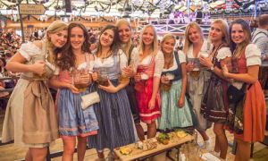 Độc đáo lễ hội Bia Oktoberfest với những bản sắc riêng