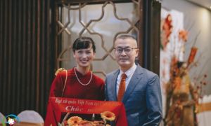 Nữ điều dưỡng viên lưu giữ