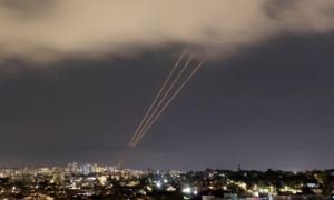 Bằng cách nào Israel có thể bắn hạ gần hết tên lửa Iran?
