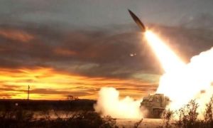 Ukraine có thể đã phóng loạt vũ khí chứa 8.000 quả đạn phá hủy S-400 Nga