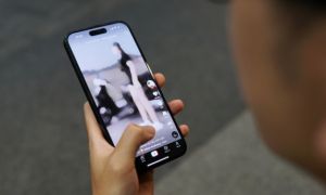 /thumb/thumb.php?src=images/stories/content/2024/04/24/1_so-hai-vi-cu-vao-mang-xa-hoi-la-thay-tin-soc-sex-sen.jpg&w=300&h=180&zc=1&q=80&a=c