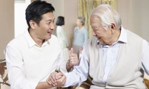 Trước khi bước sang tuổi 60, bố tôi đã làm 3 việc: Nhờ đó tôi mua được 2 căn...