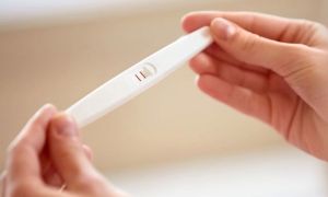 Mệt mỏi vì con trai 19 tuổi làm bạn gái mới quen có bầu