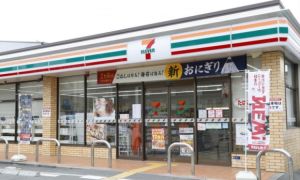 Cửa hàng tiện lợi ở Nhật Bản thu hút lao động Việt Nam