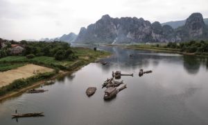 Một đời người qua được mấy dòng sông