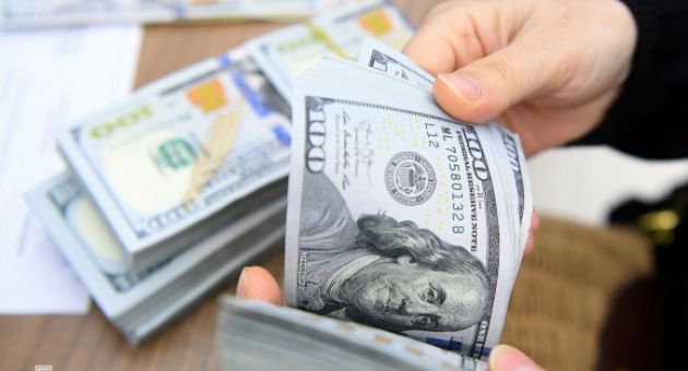 Nữ Việt kiều vướng lao lý vì xách 3 valy tiền mặt qua sân bay