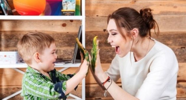 Cha mẹ tuyệt đối không dùng những lời này để khen trẻ bởi chúng rất độc hại