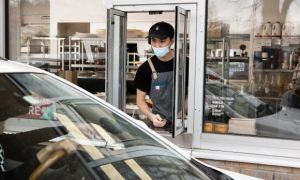 Gần 33.000 người Việt nhập tịch Mỹ năm 2023