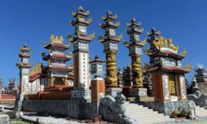 Xây mộ tiền tỷ, người Việt vô địch về cúng tổ tiên