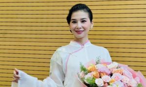 Ca sĩ gốc Việt đoạt giải Grammy hát nhạc Văn Cao