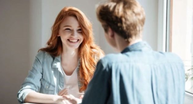 Lúc mới quen, có 6 câu người EQ cao không bao giờ hỏi