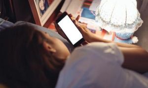 Bỏ ngay thói quen này trước khi ngủ nếu không muốn tàn phá sức khỏe chính mình!