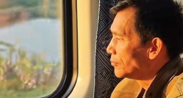 Vượt gần 1.500km đi ăn bữa họp lớp tốn 7 triệu đồng, trên chuyến tàu trở về,...