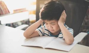 Giáo dục không phải lạc hậu, cũng không phải chỉ lạc hướng, mà là lạc loài