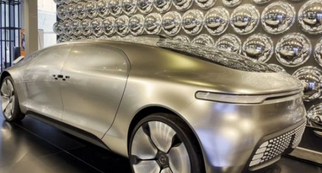 Mercedes lên kế hoạch cách mạng hóa xe điện: Sơn năng lượng mặt trời giải...