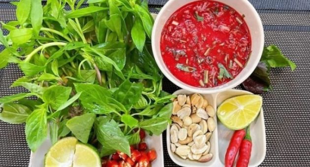 Tiết canh vào danh sách 100 món tệ nhất thế giới 2025