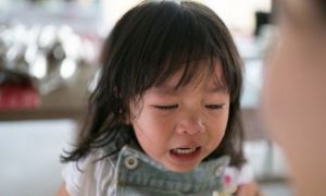 Thấy con có 7 dấu hiệu này, nhiều cha mẹ thờ ơ rồi sau đó nhận cái kết đắng,...