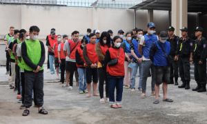 /thumb/thumb.php?src=images/stories/content/2025/02/18/1_cong-xuong-van-hanh-hang-ngan-tai-khoan-facebook-ao-hoat-dong-ra-sao.jpg&w=300&h=180&zc=1&q=80&a=c