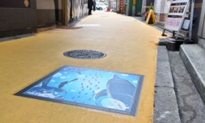 Cảnh sát Nhật sơn vàng cả tuyến phố để chống mại dâm