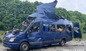 Chín người thiệt mạng sau vụ tấn công của Nga vào xe khách ở Sumy, Ukraine