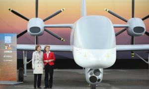 Châu Âu chuyển mình: từ viện trợ sang tự cường, thách thức thế độc tôn của vũ...