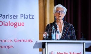 Euro cần mạnh hơn trong thời đại bất ổn