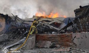 Ukraine lệnh sơ tán 11 làng biên giới khi Nga tấn công Sumy