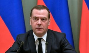 Medvedew chỉ trích Merz sau cuộc gặp với Trump, hứng chịu làn sóng chế giễu...