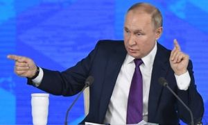 Putin vẫn cứng rắn bất chấp