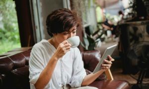 Lý do phụ nữ trung niên nên uống cà phê mỗi ngày