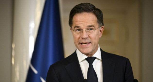 NATO cảnh báo Anh: 'Tăng chi tiêu quốc phòng hoặc học tiếng Nga'