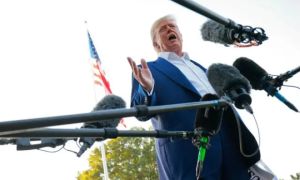 Ông Trump bác bỏ nghi ngờ của tình báo về chuyện đã xóa sổ các cơ sở hạt nhân...