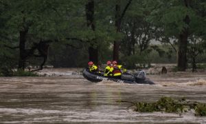 Lũ quét, hơn 20 bé gái Mỹ mất tích, 24 người chết