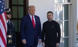 Tổng thống Trump tuyên bố sẽ chuyển thêm viện trợ vũ khí cho Ukraine