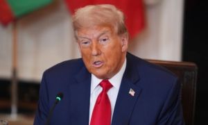 Ông Trump nêu phương án gián tiếp chuyển vũ khí cho Ukraine