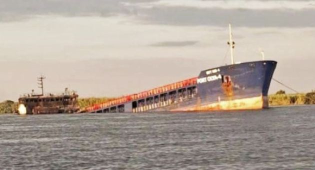 Ukraine tấn công cảng biển Nga Olya trước thềm cuộc gặp Trump-Putin