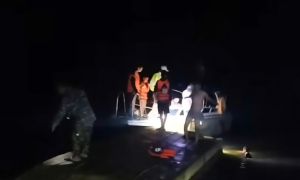 Lật bè chở 17 người trên biển Quảng Ninh, hai người thiệt mạng