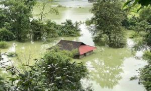 Nước lũ tràn về, chia cắt nhiều nơi ở Lạng Sơn