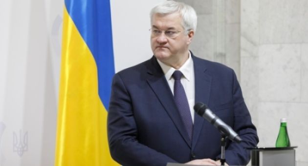 Ukraine thẳng thừng bác khả năng Tổng thống Zelensky đến Nga