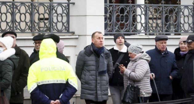 Latvia yêu cầu 841 công dân Nga rời đi trước hạn chót ngày 13/10