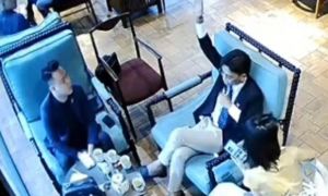 Khách hút thuốc tại quán cà phê và hành động côn đồ: Công an vào cuộc làm rõ...