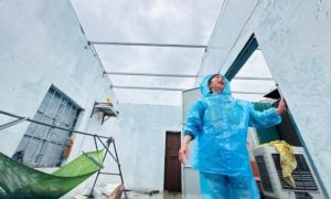 Hai trận bão trong 1 tháng, người dân Hà Tĩnh kiệt quệ, khóc nghẹn giữa căn...