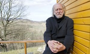 Nhà văn Hungary giành Nobel Văn học: Người kể chuyện giữa tận thế