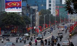 Nhật Bản cảnh báo Việt Nam về nguy cơ mất việc làm do lệnh cấm xe máy xăng ở...